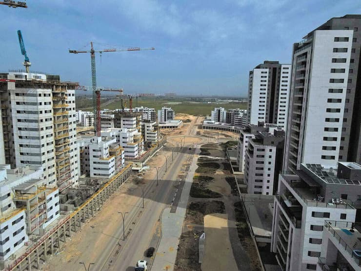 שכונה חדשה בבנייה. יש לבנות את התשתיות והדירות במקביל ולתמרץ את ראשי הערים לקדם פרויקטים (צילום: עמי לאור) שכונה חדשה בבנייה. יש לבנות את התשתיות והדירות במקביל ולתמרץ את ראשי הערים לקדם פרויקטים